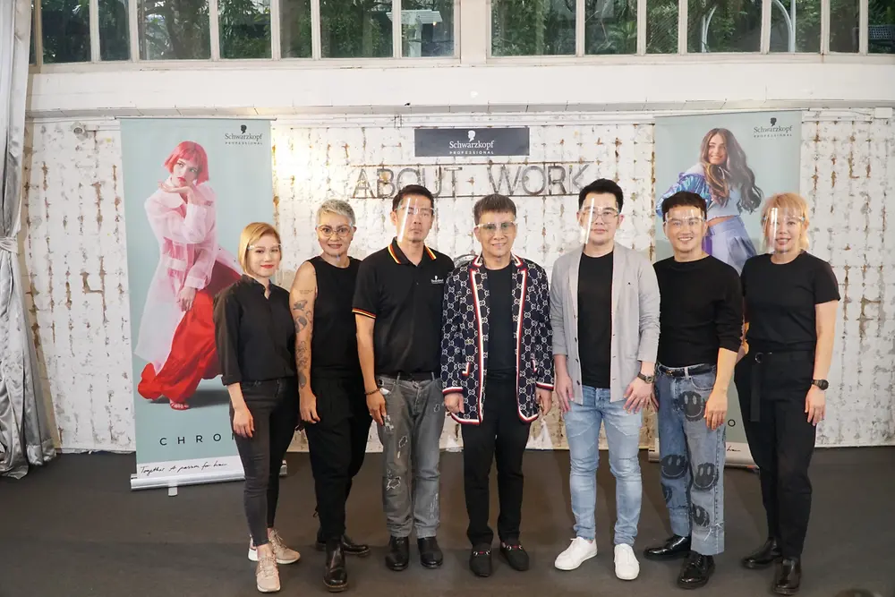 Schwarzkopf Professional Thailand เปิดตัว Chroma ID ซึ่งเป็นระบบผสมสีกึ่งถาวรสามารถปรับเปลี่ยนโทนสีผมพร้อมดูแลเส้นผมในขั้นตอนเดียว ร่วมด้วยศิลปินตัวแทนช่างทำผมยุคใหม่