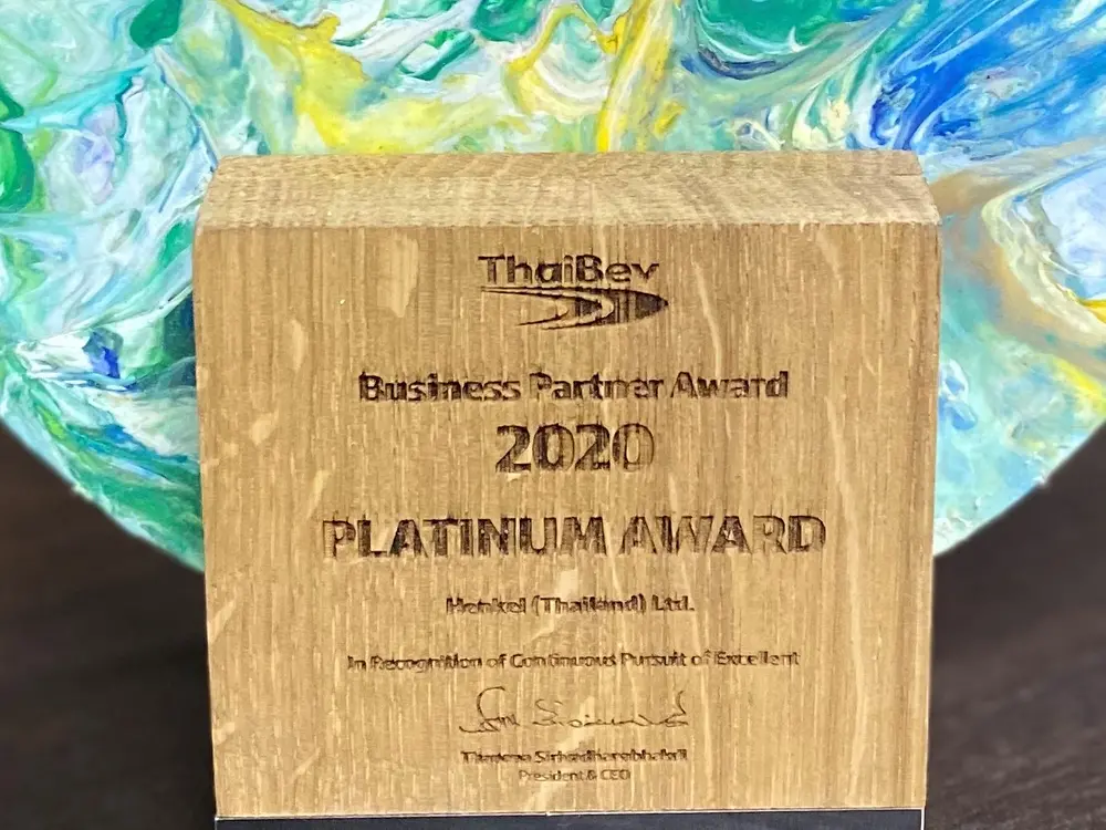บริษัท เฮงเค็ล (ประเทศไทย) จำกัด ได้รับรางวัล Platinum Award 2020 จากบริษัท ไทยเบฟเวอเรจ จำกัด (มหาชน) โดยได้รับคะแนนสูงสุดใน 5 ด้าน ได้แก่ คุณภาพสินค้า, การค้าเชิงพาณิชย์, การส่งมอบสินค้า, การพัฒนาโครงการ, และ ความยั่งยืน