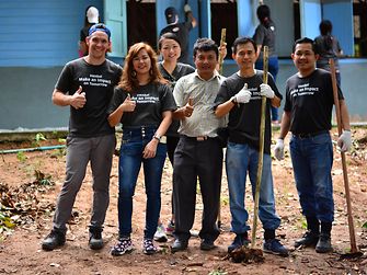 The team at the Ban Kan Khoa Thaen School