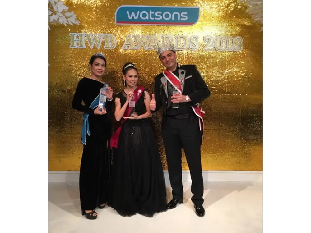 ตัวแทนจากกลุ่มธุรกิจค้าปลีกบิวตี้แคร์ เฮงเค็ล ประเทศไทย ในงานประกาศรางวัล Watsons HWB Awards 2018