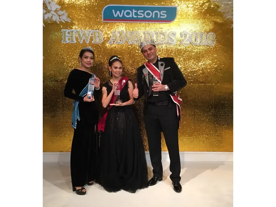 ตัวแทนจากกลุ่มธุรกิจค้าปลีกบิวตี้แคร์ เฮงเค็ล ประเทศไทย ในงานประกาศรางวัล Watsons HWB Awards 2018