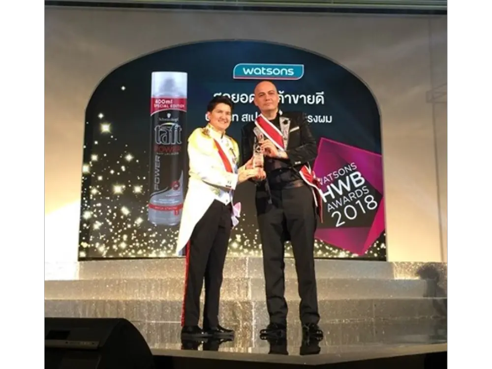 สเปรย์จัดแต่งทรงผมทัฟท์ พาวเวอร์ (Taft Power Hair Spray 400ml.) ของเฮงเค็ลได้รับรางวัล “สเปรย์จัดแต่งทรงผมยอดขายดีที่สุด” ถึง 9 ปีซ้อน ในงานประกาศรางวัล Watsons HWB Awards 2018
