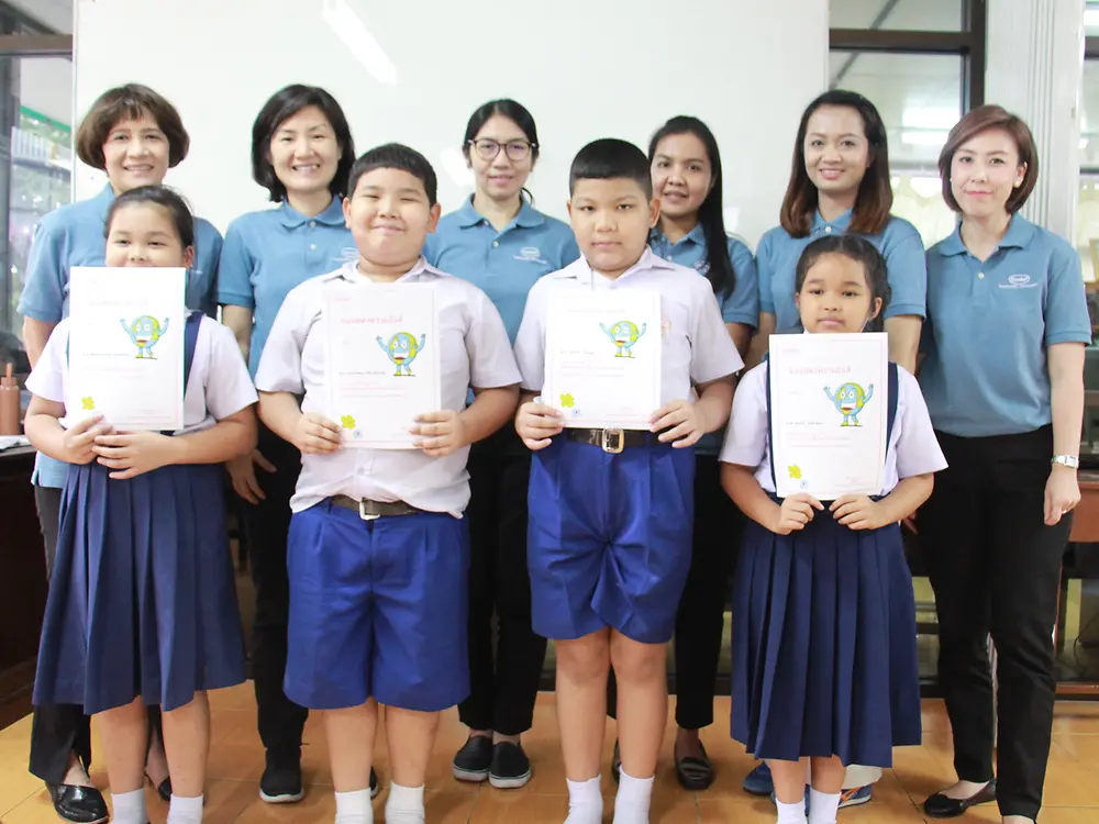 เด็กนักเรียนโรงเรียนประเสริฐธรรมวิทยา รับใบประกาศนียบัตร แชมเปี้ยนด้านความยั่งยืน หลังจบโครงการผู้เทนด้านความยั่งยืนในโรงเรียนของเฮงเค็ล