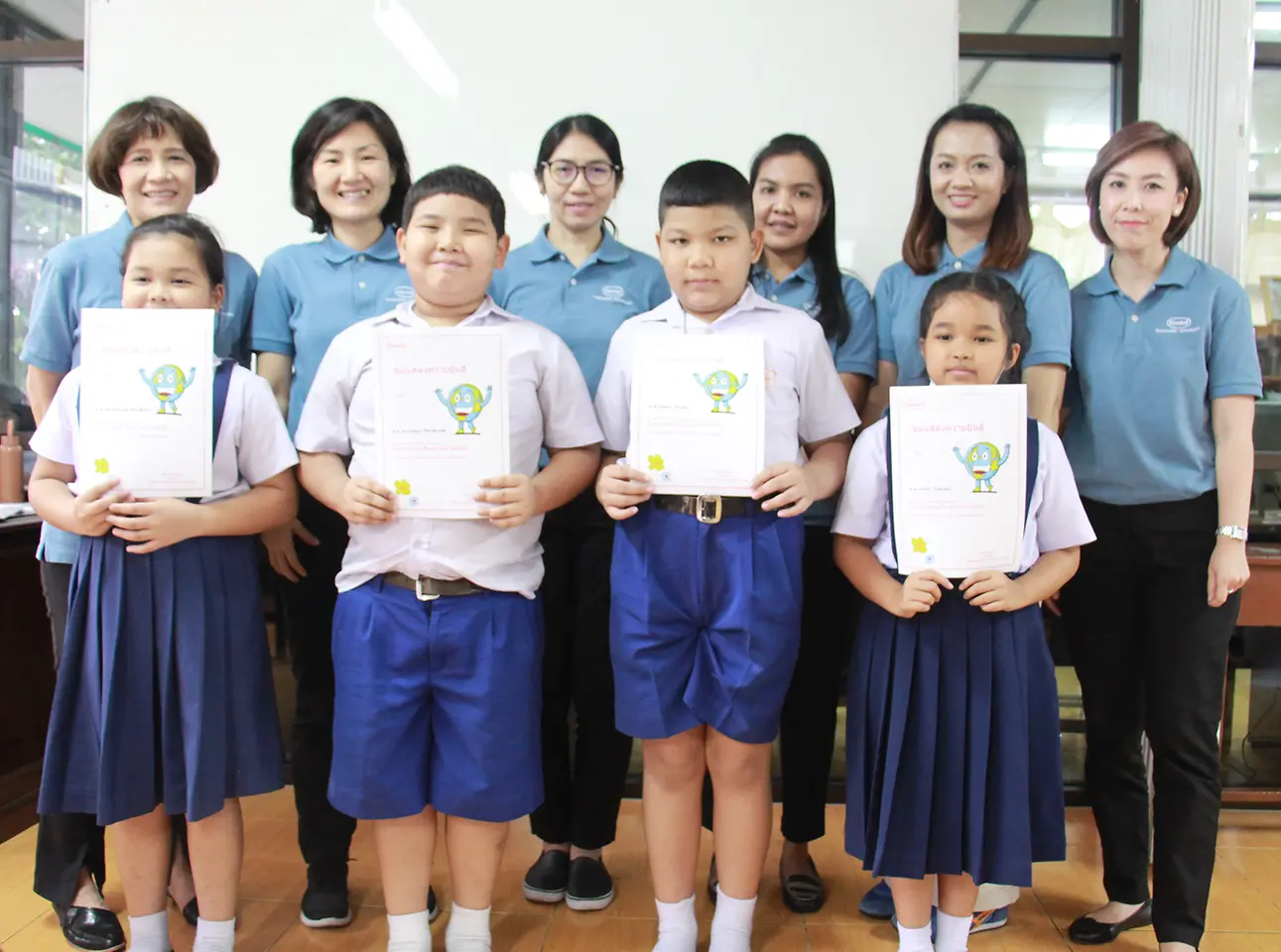 เด็กนักเรียนโรงเรียนประเสริฐธรรมวิทยา รับใบประกาศนียบัตร แชมเปี้ยนด้านความยั่งยืน หลังจบโครงการผู้เทนด้านความยั่งยืนในโรงเรียนของเฮงเค็ล